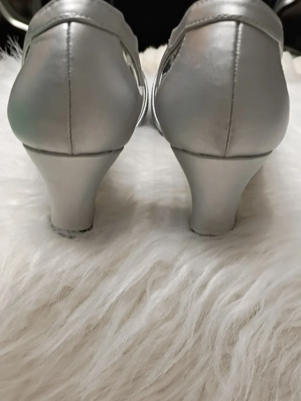 New Array Eve Synthetic Silver Mid-Heel Women's Pump Size 6M